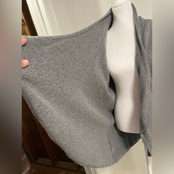 LOFT mid length gray cardigan no damage like new. Smoke free home clean - Picture 2 of 5